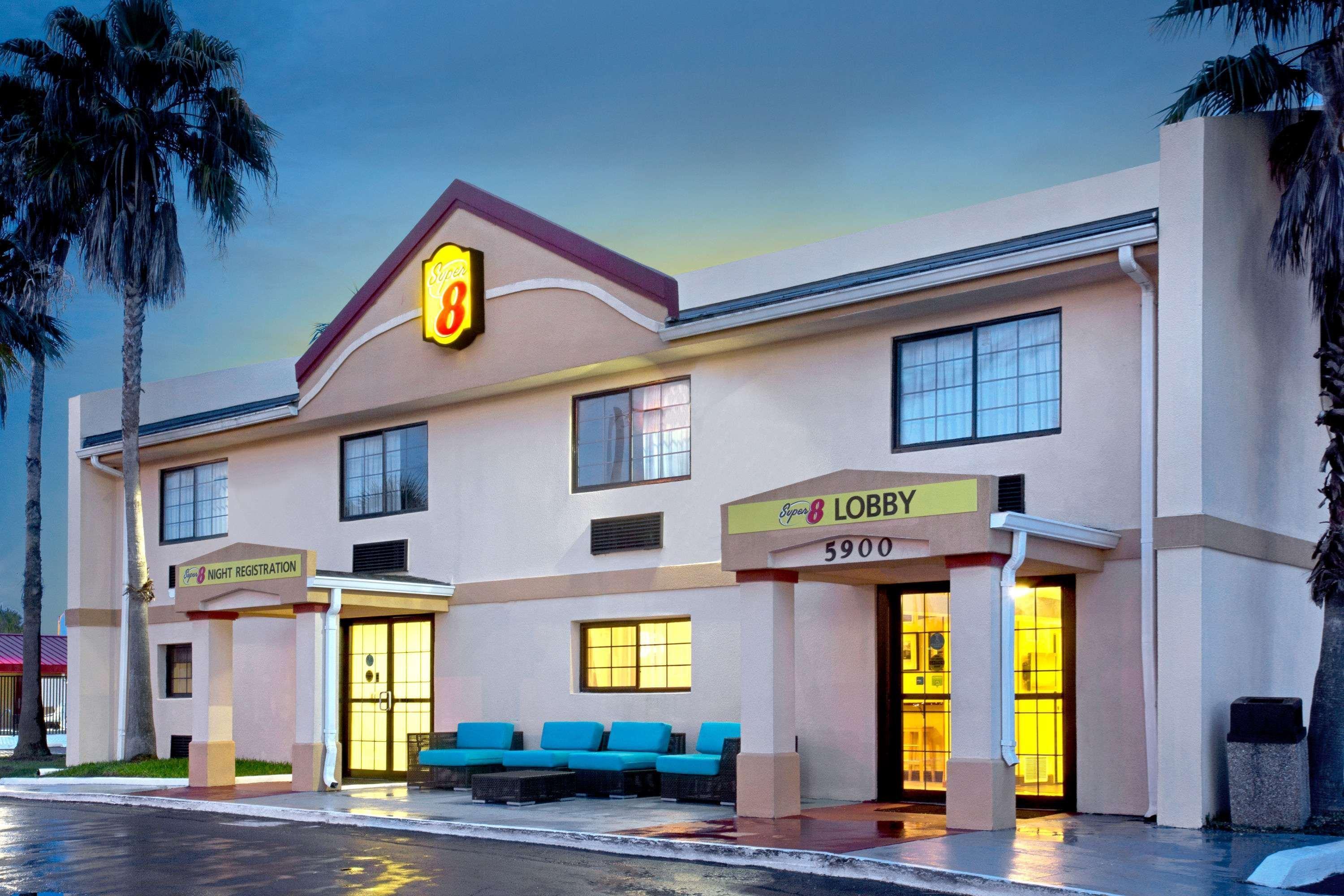 Hotel Super 8 By Wyndham Orlando International Drive Exterior foto